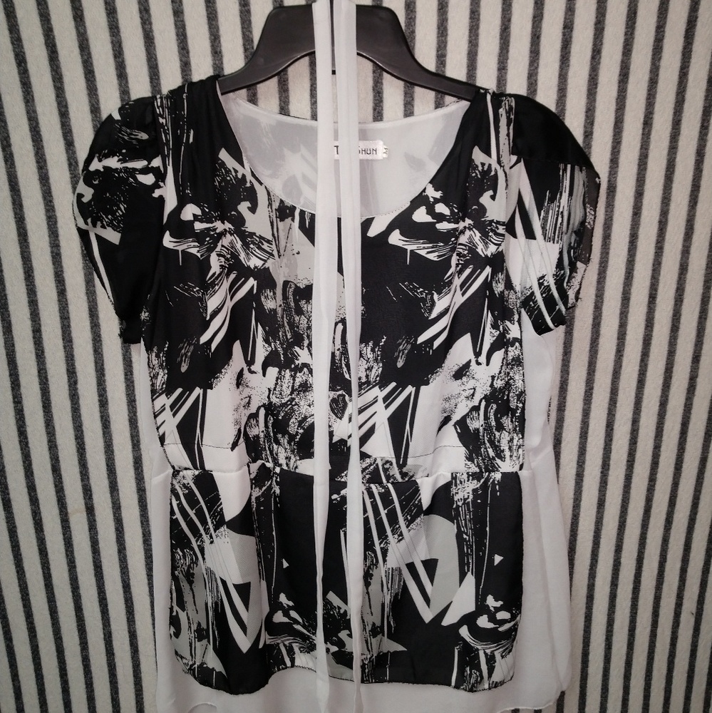 Black & white abstract tie blouse